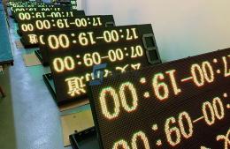 大批量生产BRT信息屏