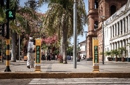 科学选择交通信号灯：关键要素与专业解决方案